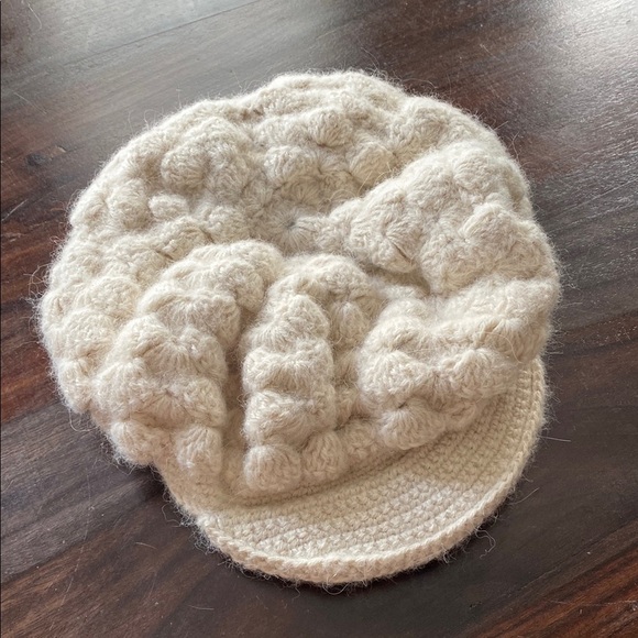 Chunky Knit Cream Hat - 100% Alpaca - Picture 2 of 6